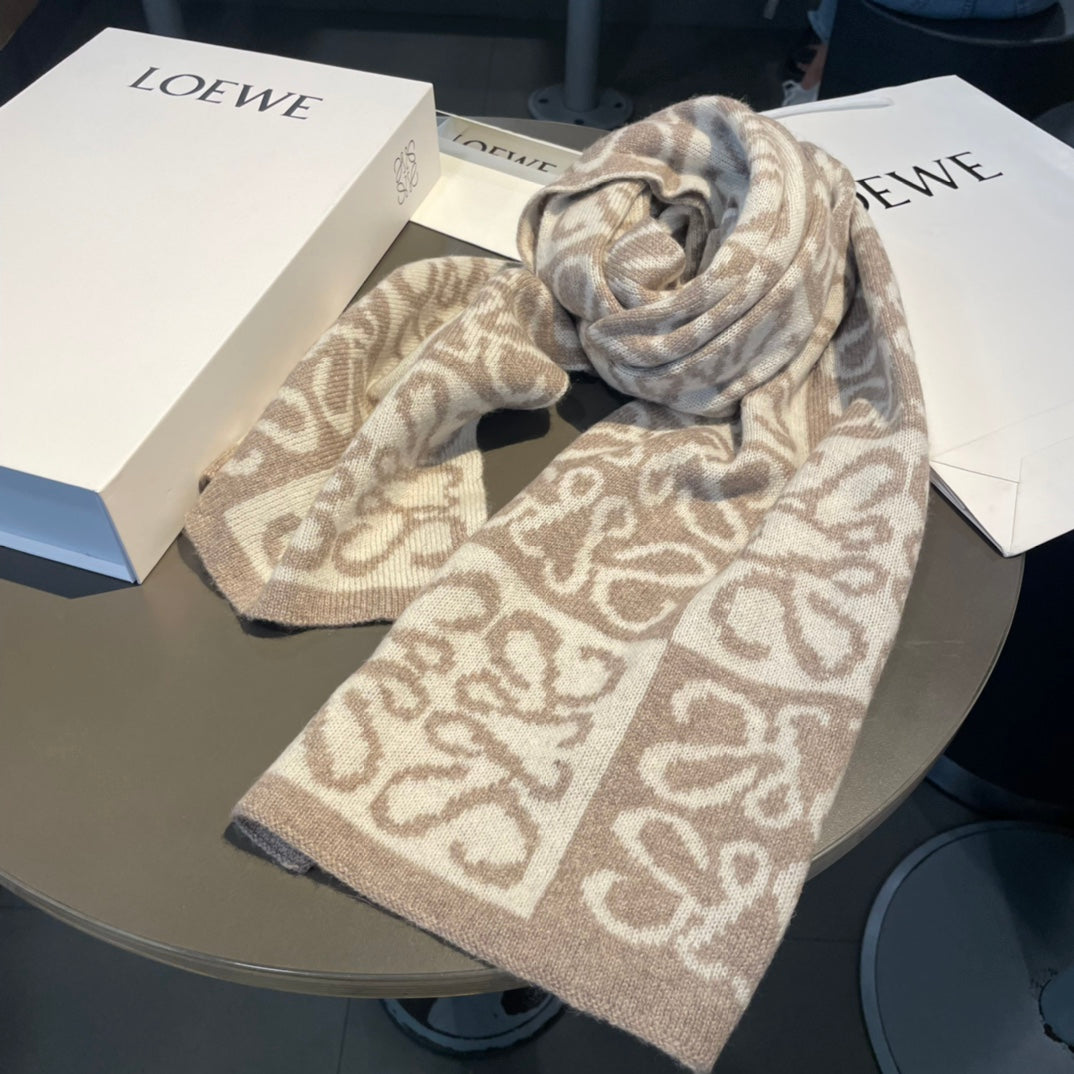 Leo Scarf Brown & Cream