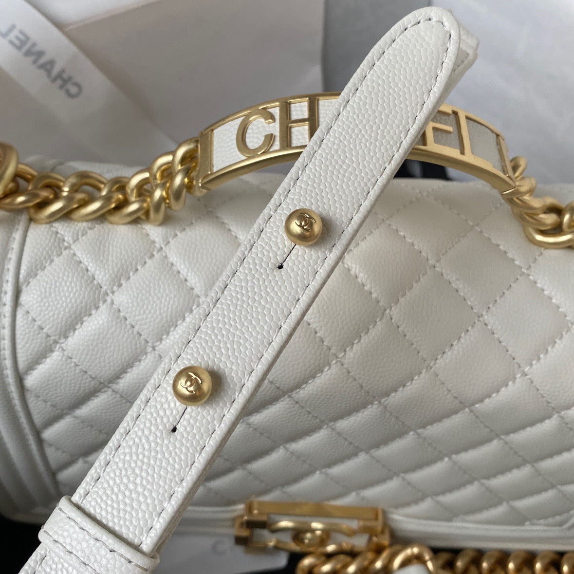 CC White & Gold Bag 25x18x8cm
