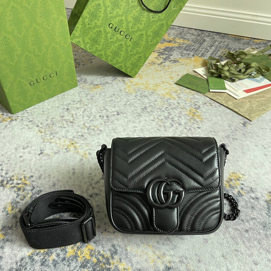 GG Black Mono Bag 18x15x8cm